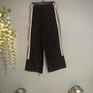 SHEIN LOT Black and Red Wide-Leg Joggers M/L